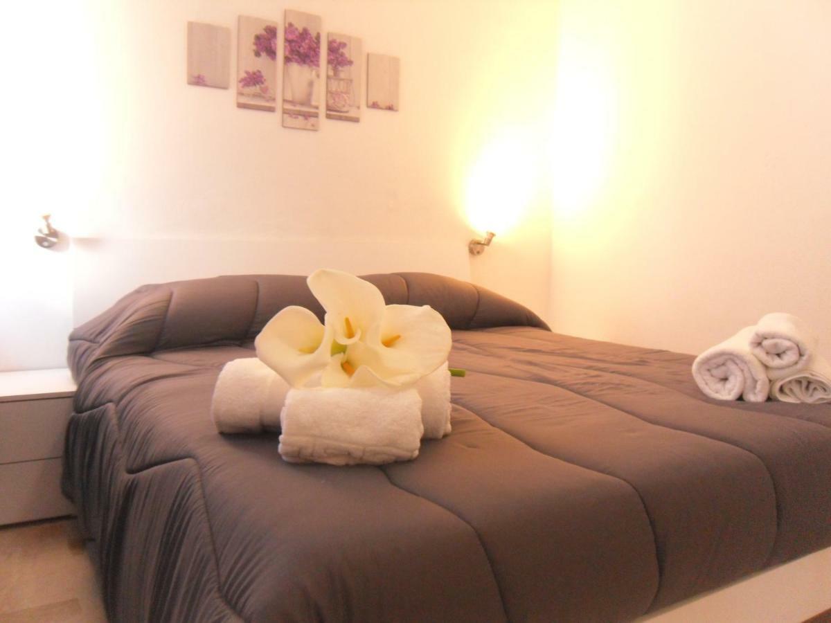 Milis Italia Guesthouse מראה חיצוני תמונה